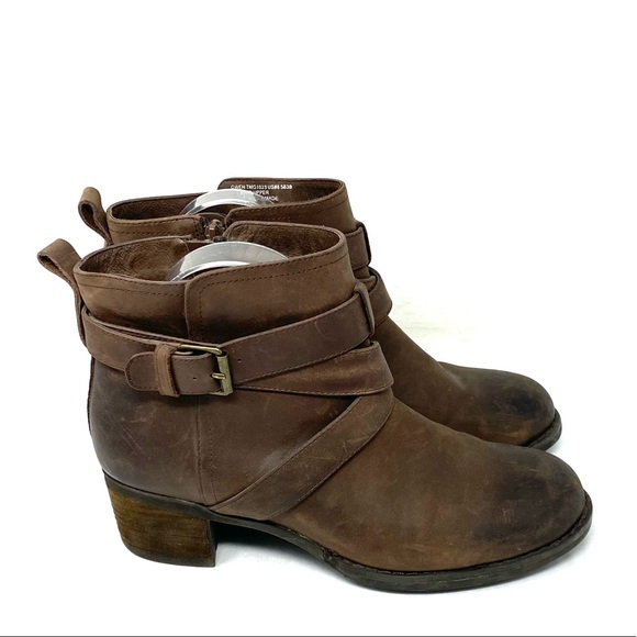 Tara M. Boots - Picture 3 of 8